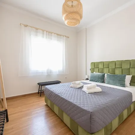 Stylish 2 Bd Urban Retreat Near Panormou Metro * Athens