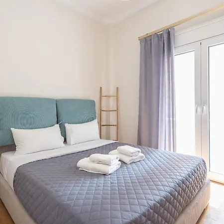 Apartment Stylish 2 Bd Urban Retreat Near Panormou Metro *