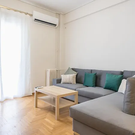 Stylish 2 Bd Urban Retreat Near Panormou Metro