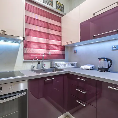 Stylish 2 Bd Urban Retreat Near Panormou Metro Apartment Athens